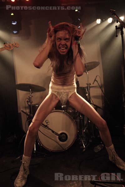 STARCRAWLER - 2017-10-26 - PARIS - Les Bains - 